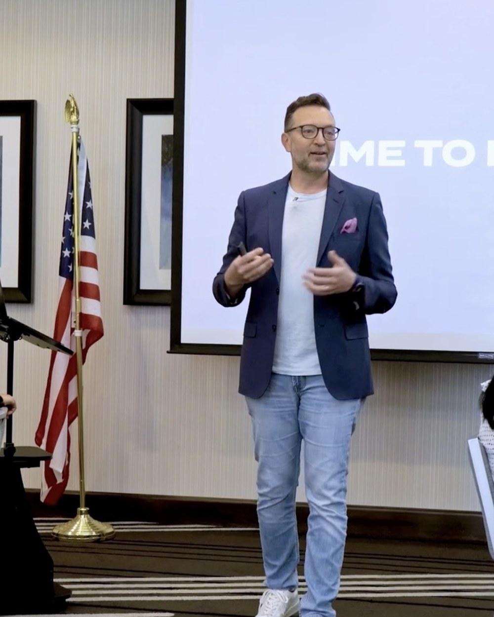 Daryn Fillis speaking to a group of real estate professionals